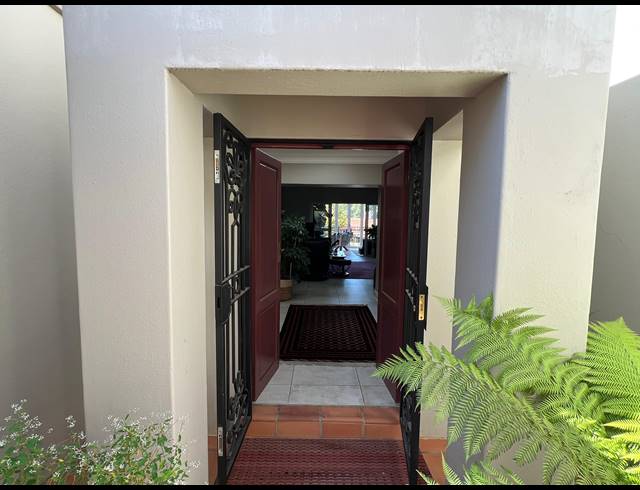 4 BEDROOM HOUSE FOR SALE IN WATERKLOOF